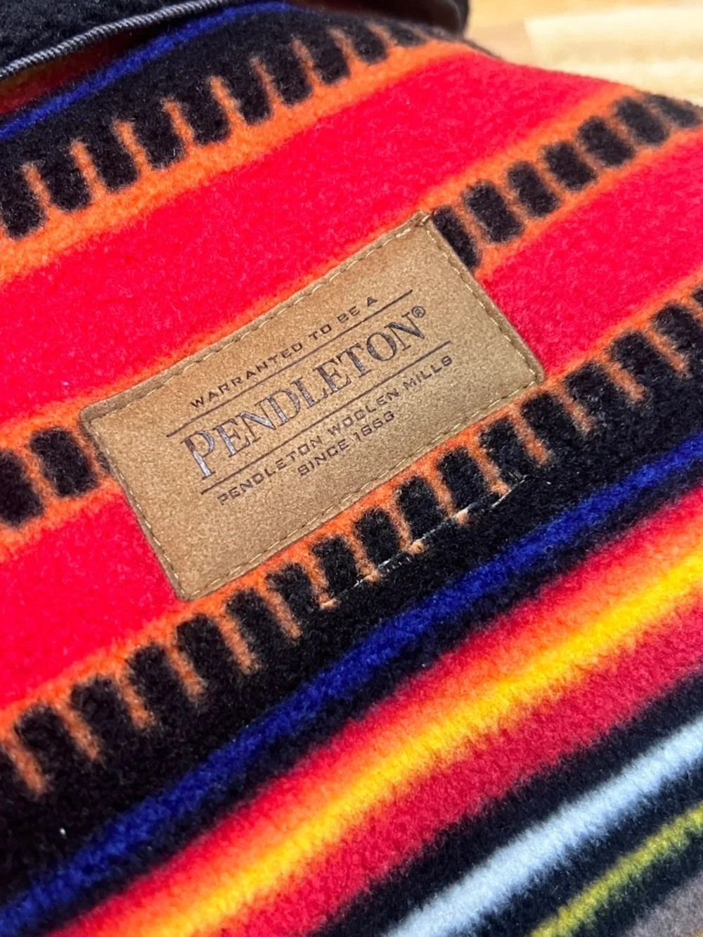 Pendleton "Acadia" Dog Vest Coat X-Small Reversible Pet Fleece - Picture 2 of 9